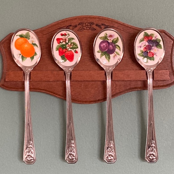 MCM hand painted enamel stainless steal jelly/jam spoons w/rack - Picture 3 of 5